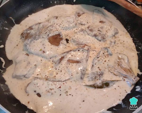 Receita de Estrogonofe de cogumelo com creme de leite - Passo 4