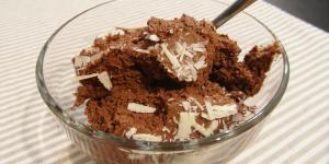 Mousse de chocolate caseira e fácil