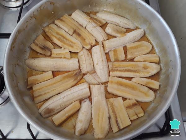 Receita de Bolo de banana caramelada - Passo 1