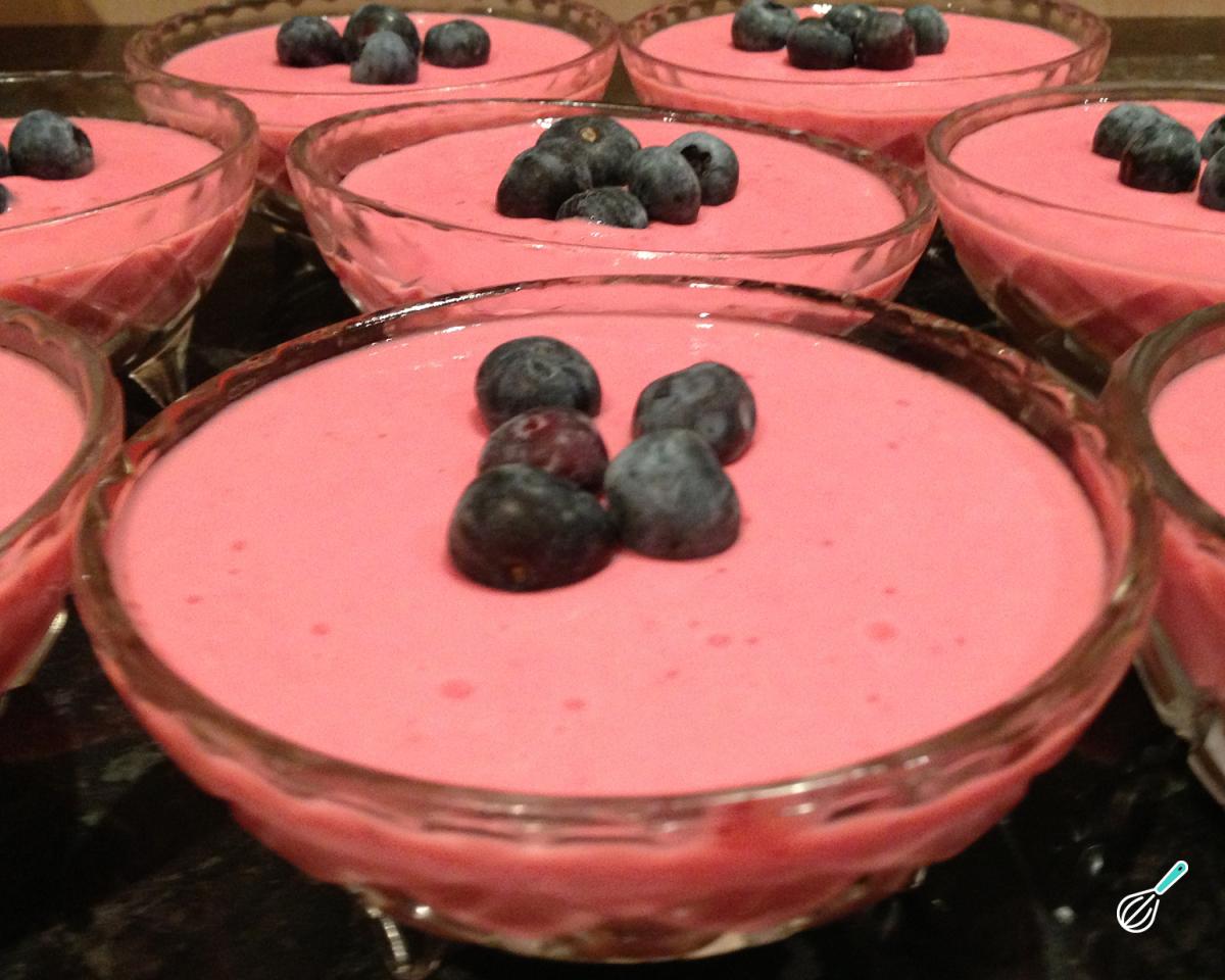 Receita de Mousse de morango com Tang