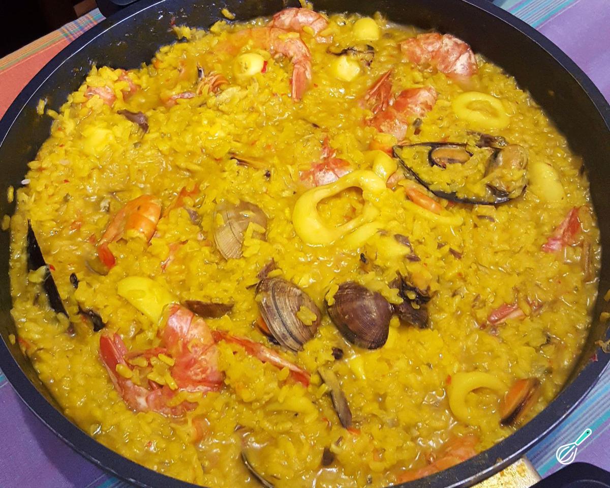 Receita de Paella de frutos do mar e legumes fácil