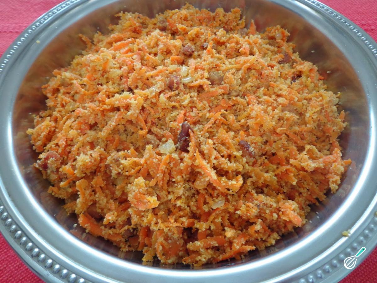 Receita de Farofa com cenoura e bacon