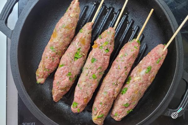 Receita de Espetinho de kafta - Passo 12