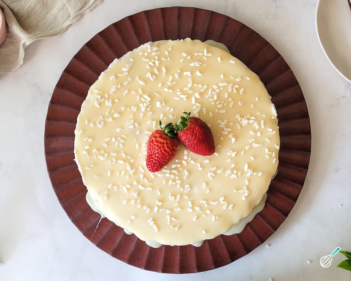 Receita de Torta gelada de nata com morangos