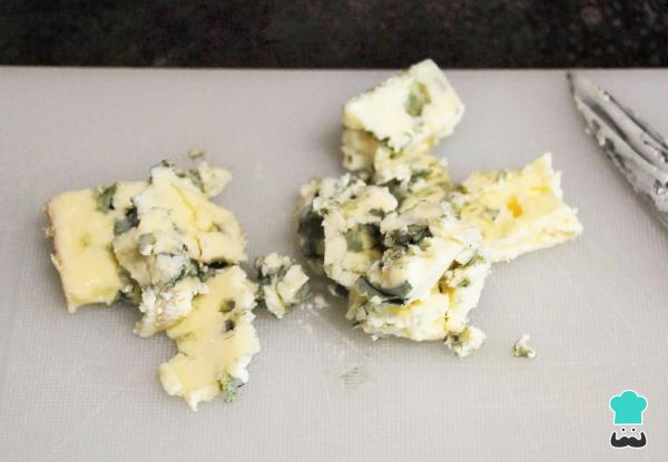 Receita de Hambúrguer recheado com queijo azul - Passo 3