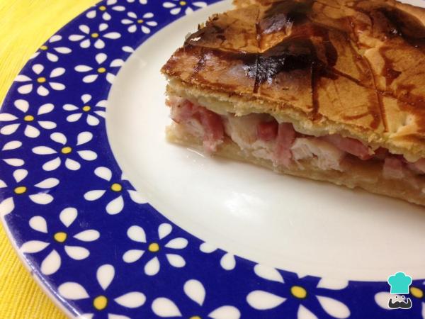 Receita de Torta de frango e queijo prática