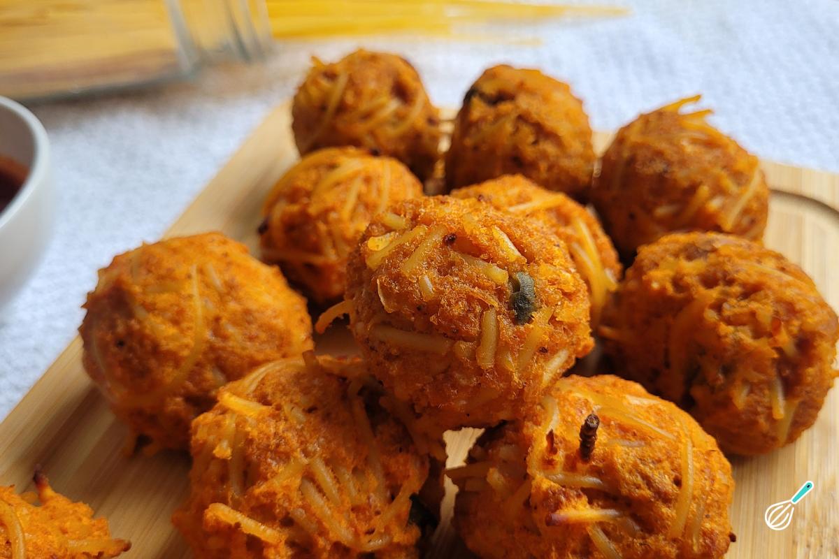 Receita de Bolinho de macarrão simples