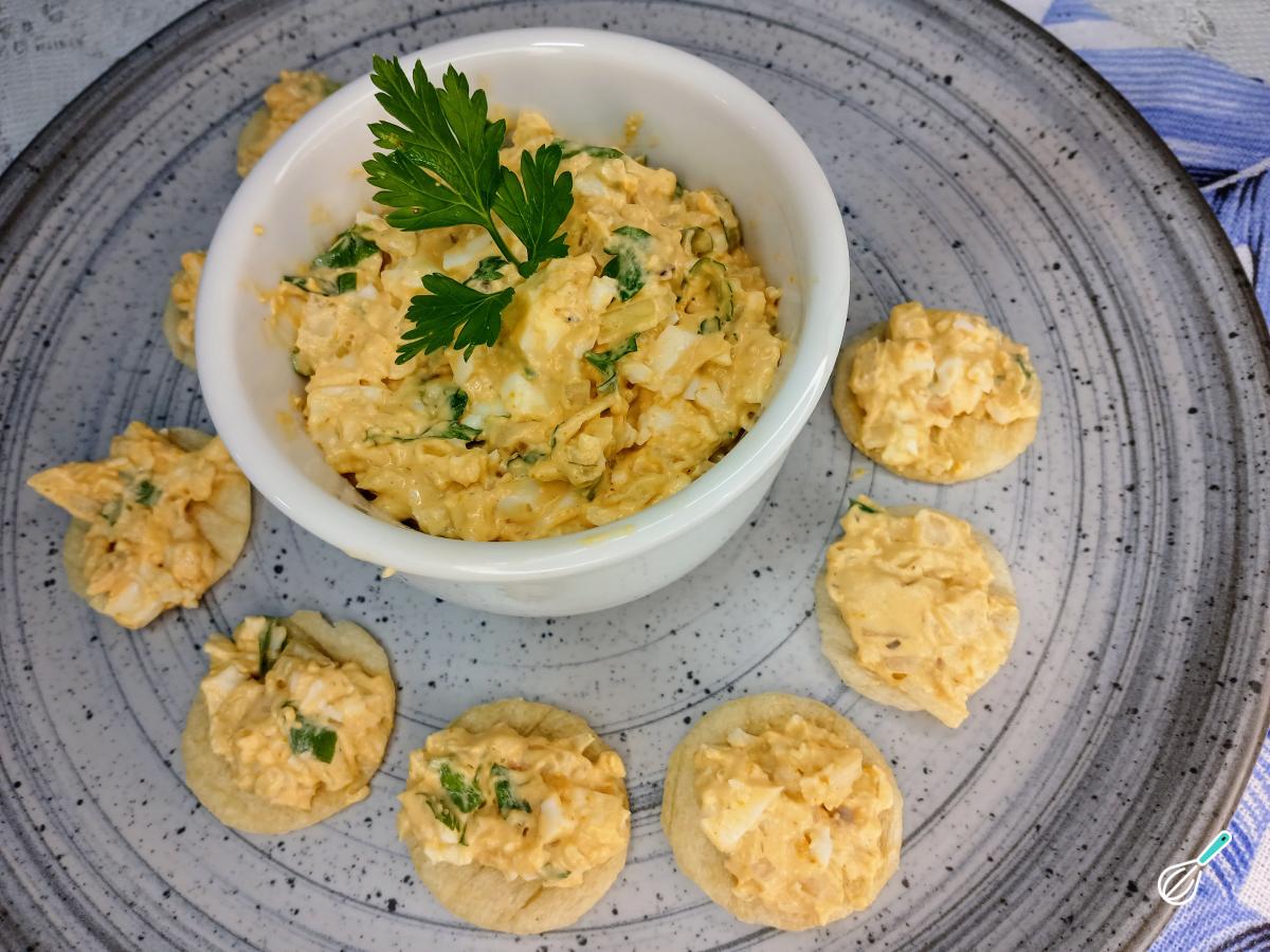 Receita de Pasta de ovos simples