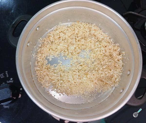 Receita de Arroz com bacon e ovo - Passo 2