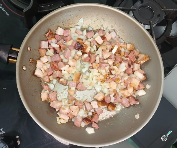 Receita de Arroz com bacon e ovo - Passo 3