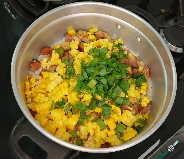 Receita de Arroz com bacon e ovo - Passo 5