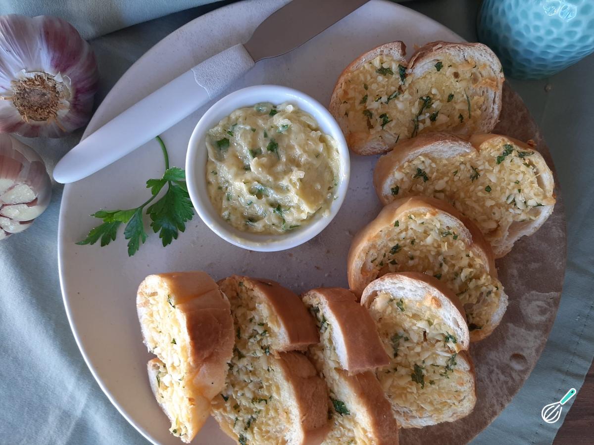 Receita de Pasta de alho para torrada