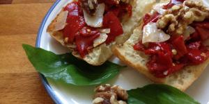 Receita de Bruschetta de pimentão vermelho