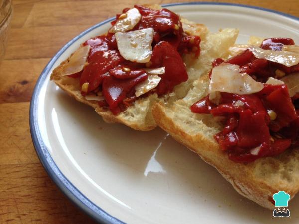 Receita de Bruschetta de pimentão vermelho - Passo 6