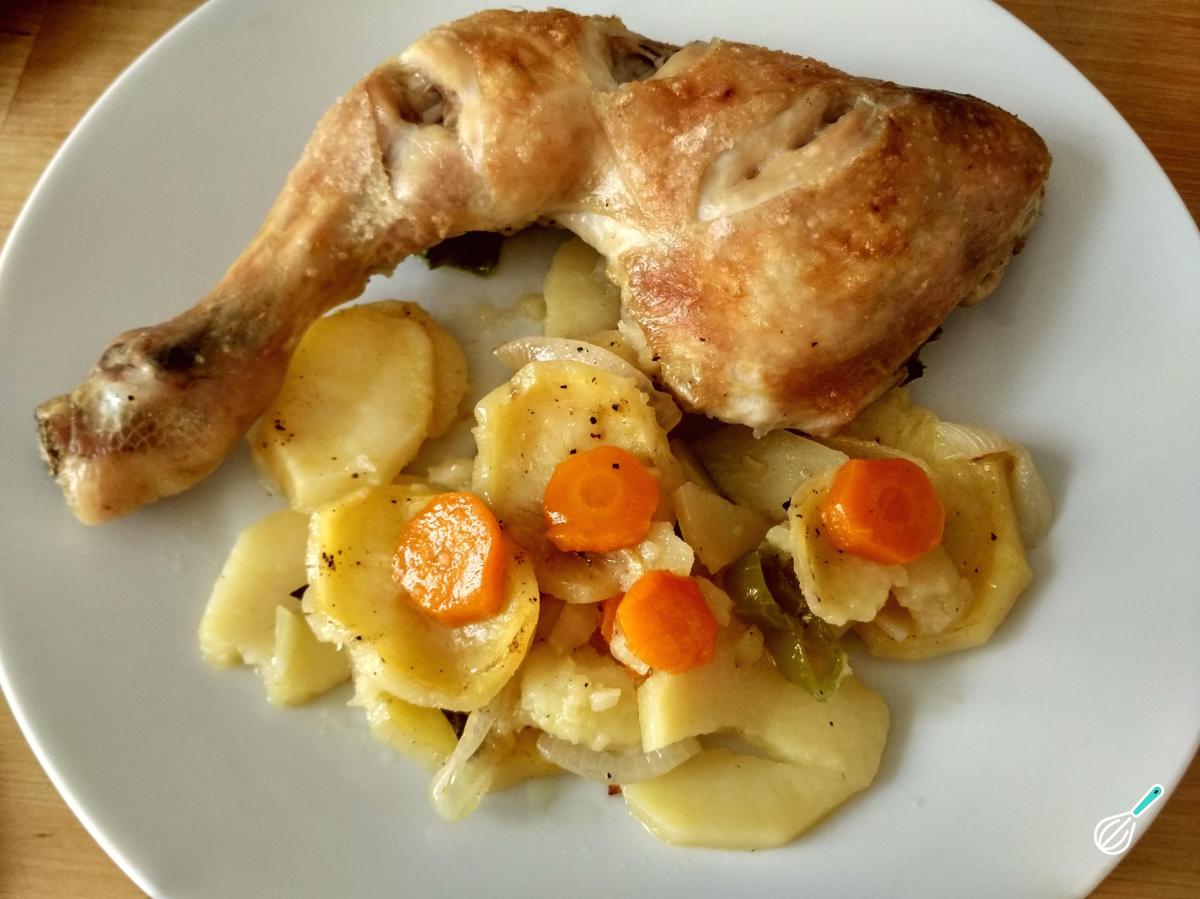 Receita de Frango no forno com batata e cebola