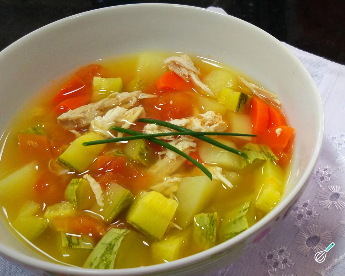 Receita de Sopinha de frango para bebê