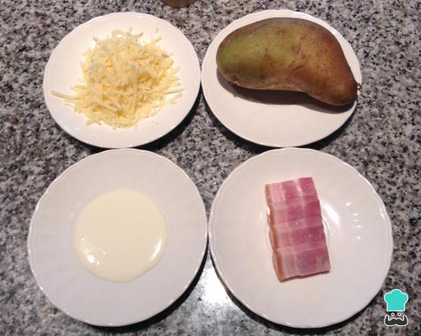 Receita de Batata gratinada com queijo e bacon - Passo 1
