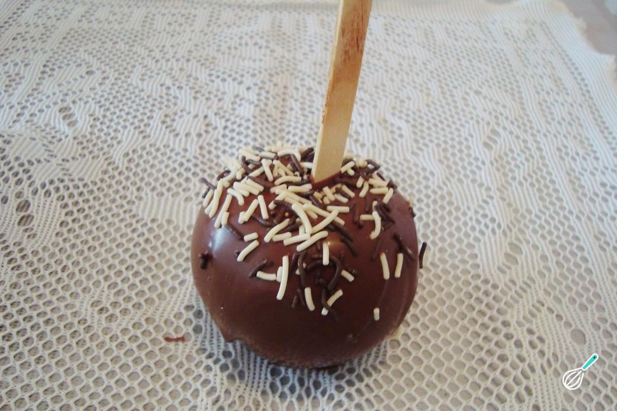 Receita de Maçã do amor de chocolate