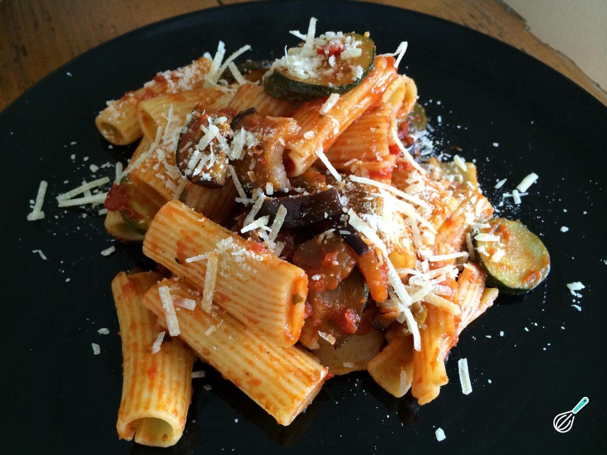 Receita de Macarrão com berinjela e abobrinha