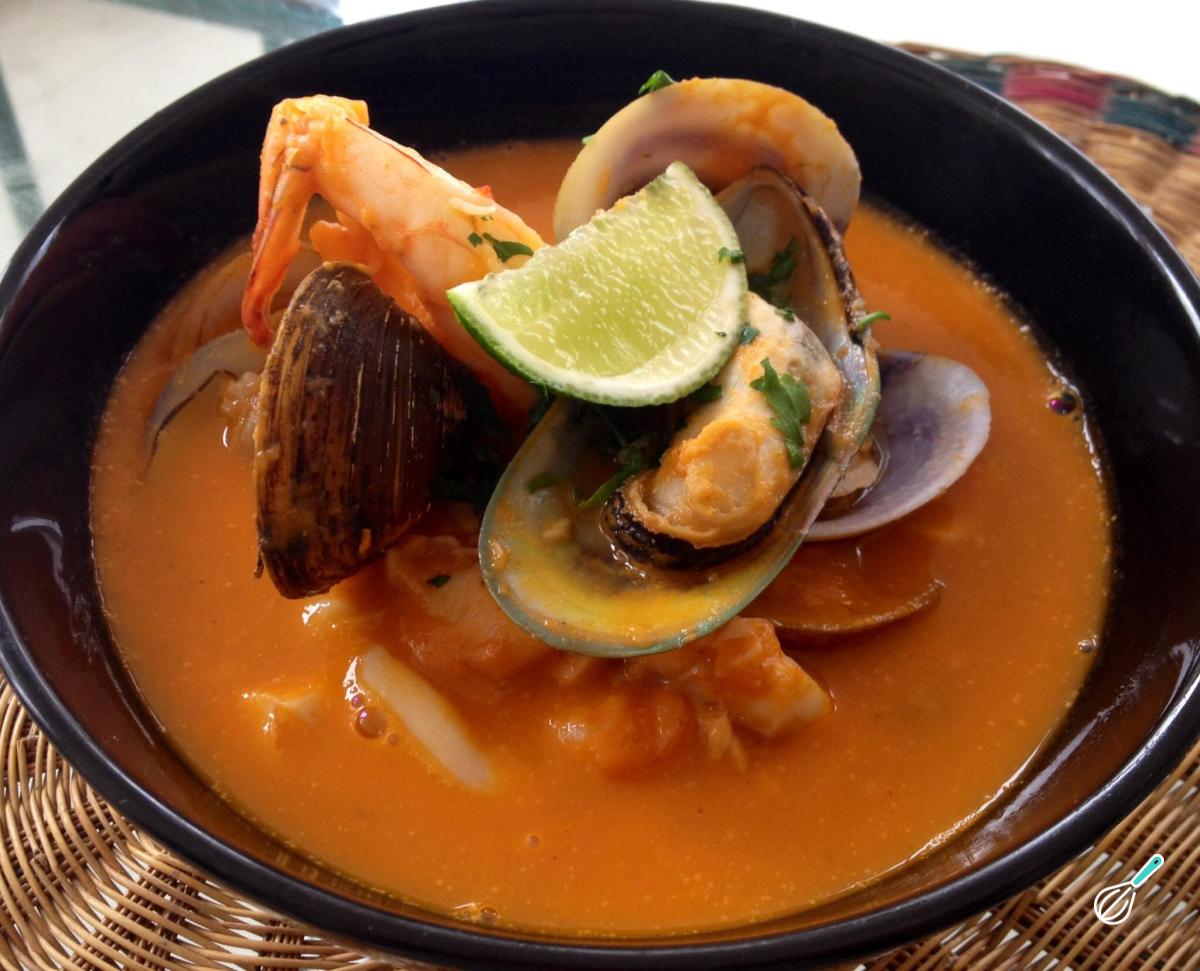 Receita de Zarzuela de marisco e peixe