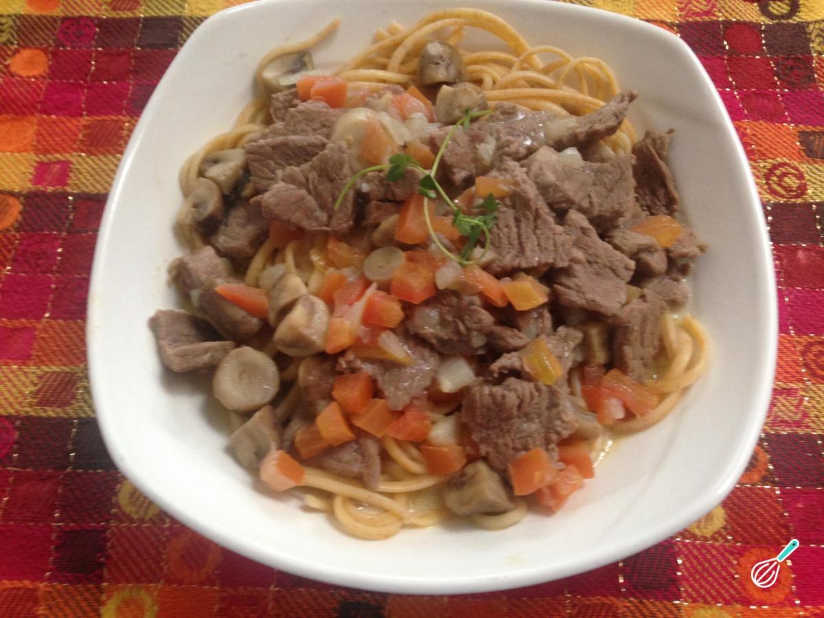 Receita de Strogonoff de carne bovina