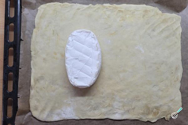 Receita de Queijo brie com massa folheada - Passo 2