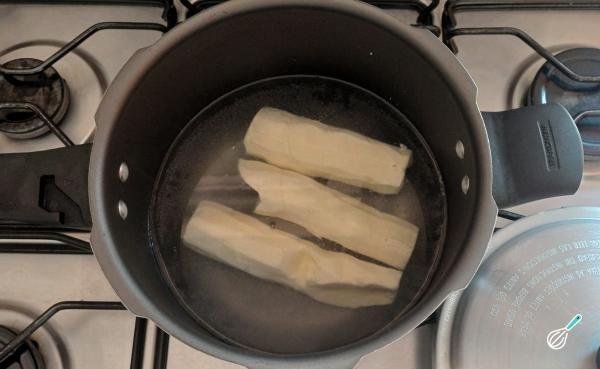 Receita de Escondidinho de mandioca com calabresa - Passo 3