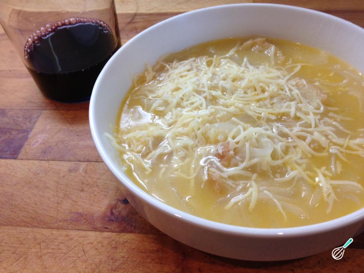 Receita de Creme de cebola com queijo