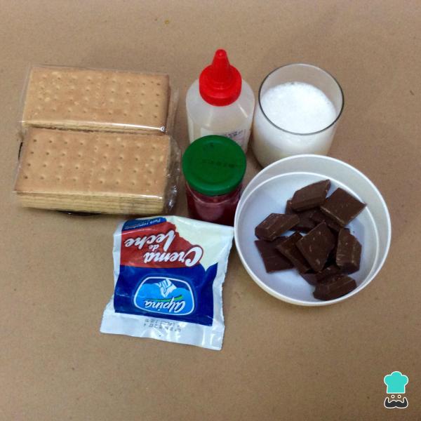 Receita de Pavê de chocolate simples - Passo 1