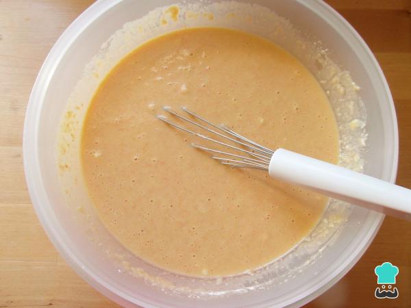 Receita de Bolo de cenoura simples de liquidificador - Passo 3