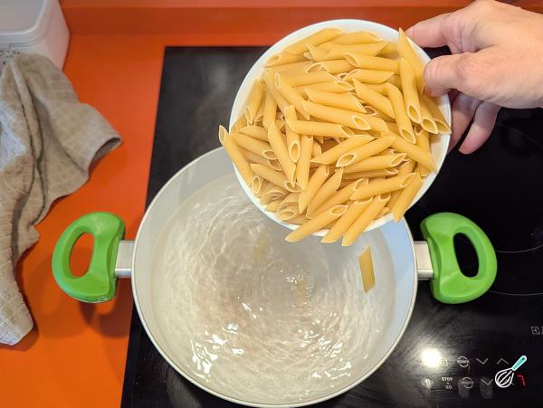 Receita de Macarrão penne com carne moída - Passo 2