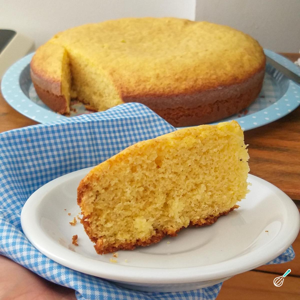 Receita de Bolo de fubá com queijo minas
