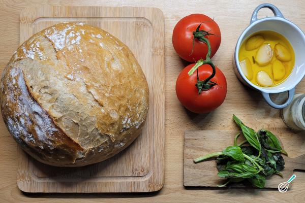 Receita de Bruschetta de tomate e manjericão - Passo 1