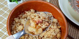 Farofa de pinhão com bacon e carne moída