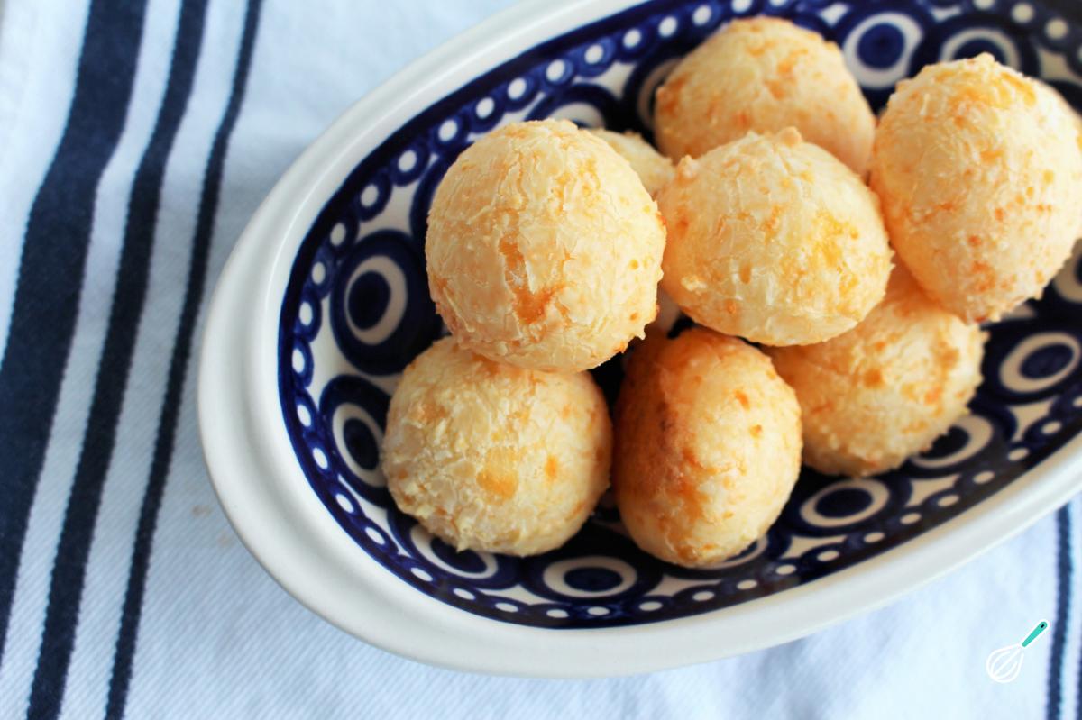 Receita de Pão de queijo com creme de leite