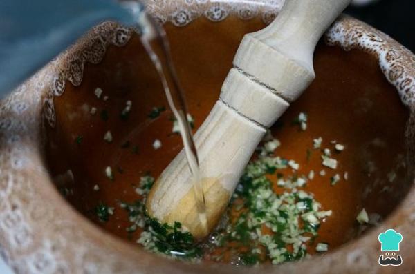 Receita de Bacalhau ao molho de salsa - Passo 4