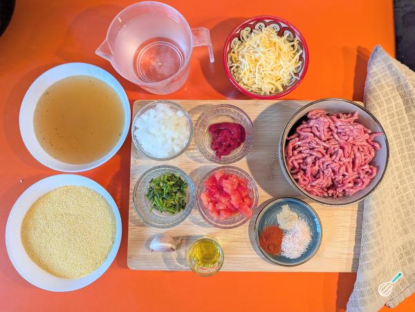 Receita de Polenta com carne moída e queijo - Passo 1