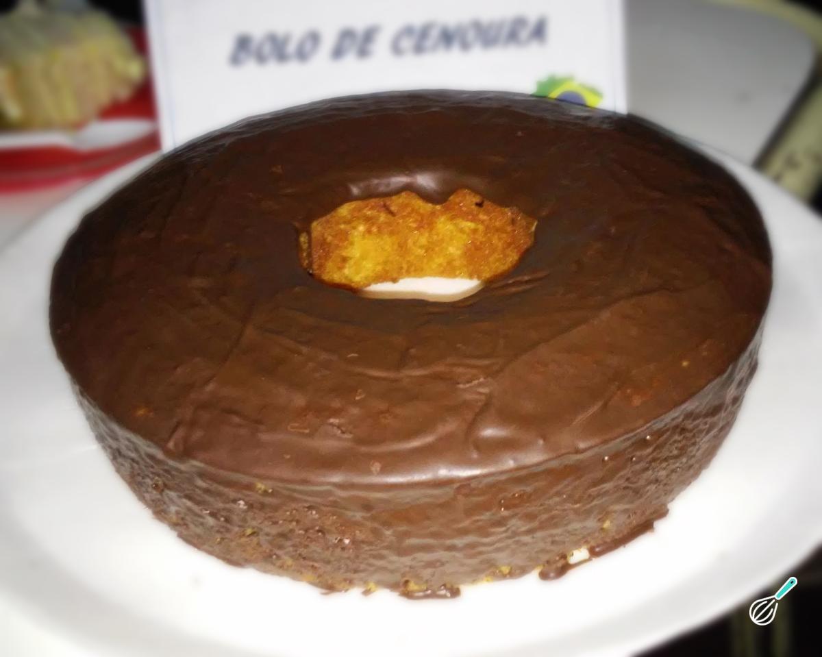 Receita de Bolo de cenoura fofinho na batedeira
