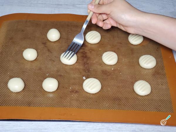 Receita de Biscoito de leite condensado - Passo 5