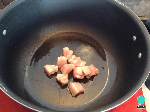 Receita de Sopa de grão de bico com bacon - Passo 5
