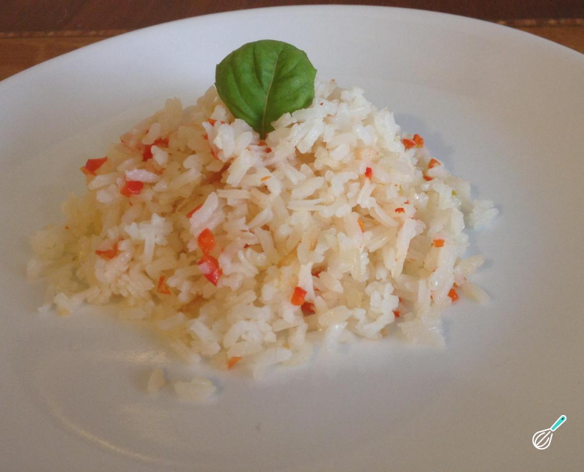 Receita de Arroz branco com pimentão vermelho