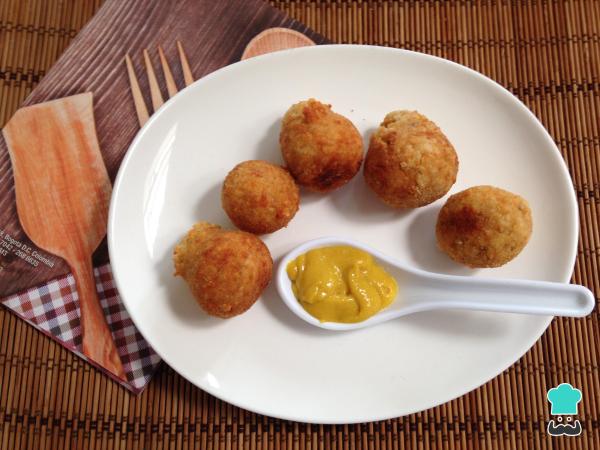 Receita de Almôndegas de quinoa e queijo