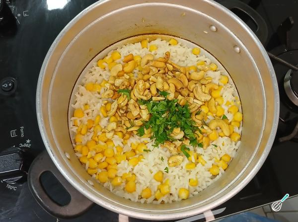 Receita de Arroz com castanha de caju - Passo 4