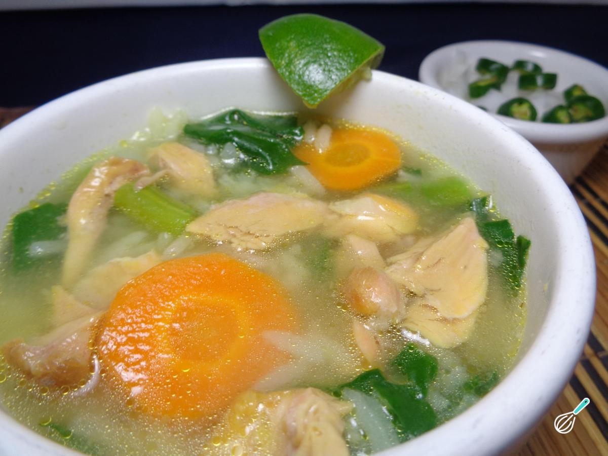 Receita de Sopa de arroz com legumes e frango