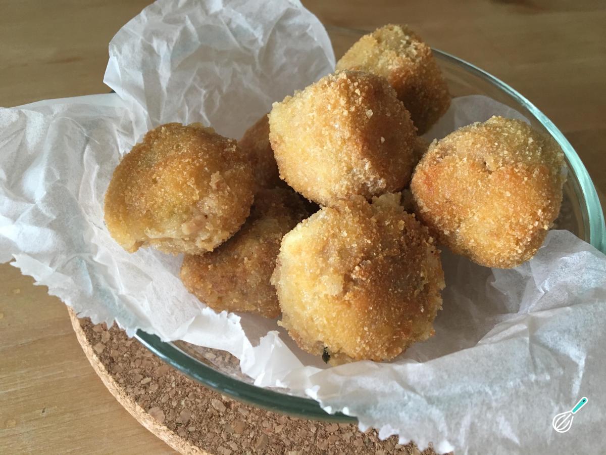 Receita de Bolinho de atum frito simples