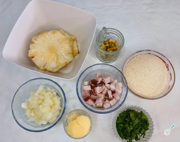 Receita de Farofa com abacaxi - Passo 1