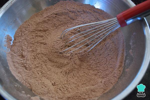 Receita de Pão de ló de chocolate - Passo 2