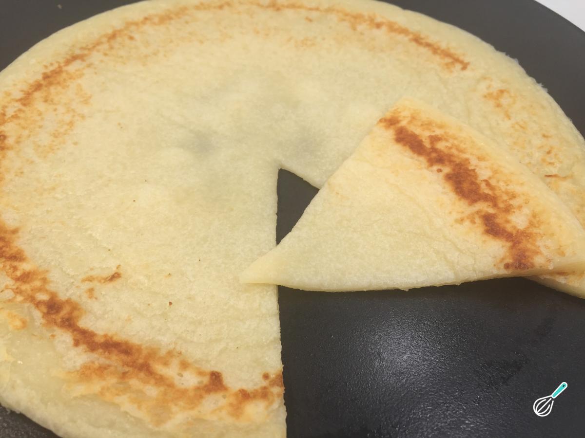 Receita de Pão de queijo de frigideira com polvilho doce