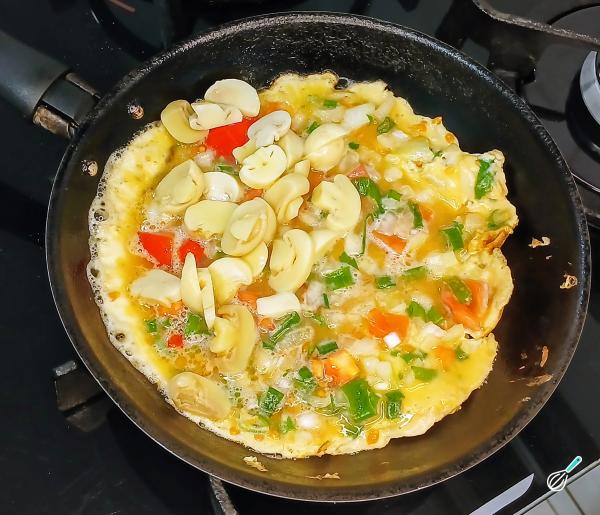 Receita de Omelete com cogumelos - Passo 7