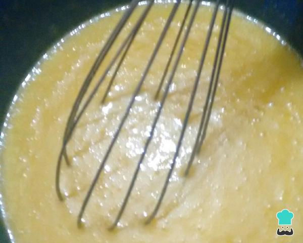 Receita de Bolo de mandioca ralada com queijo - Passo 5